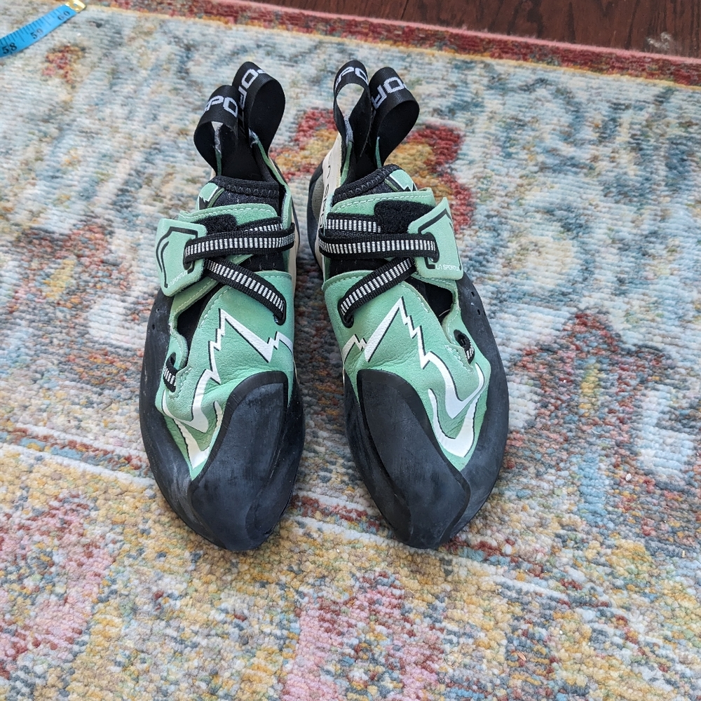 La sportiva Womens Futura climbing shoes NWT